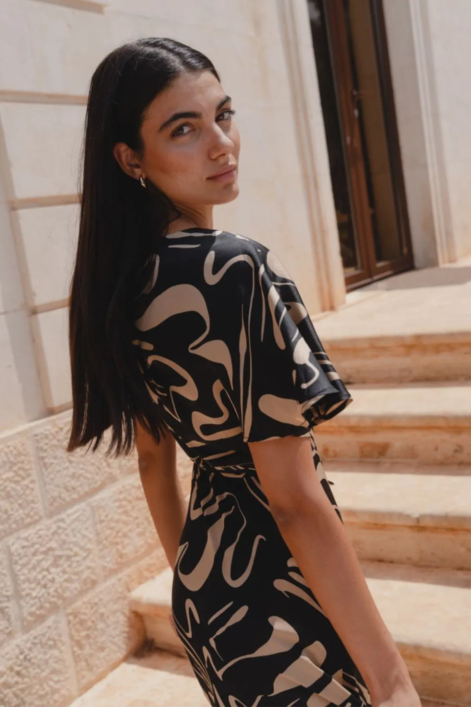 Anticipate Black Caramel Abstract Satin Kimono Short Sleeve Bias Maxi Dress