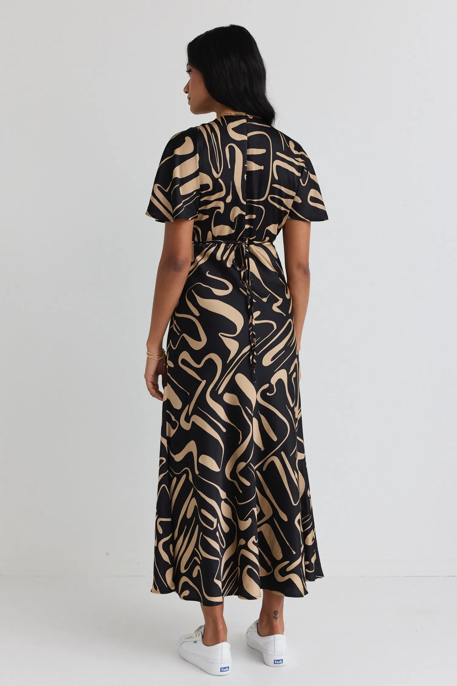 Anticipate Black Caramel Abstract Satin Kimono Short Sleeve Bias Maxi Dress