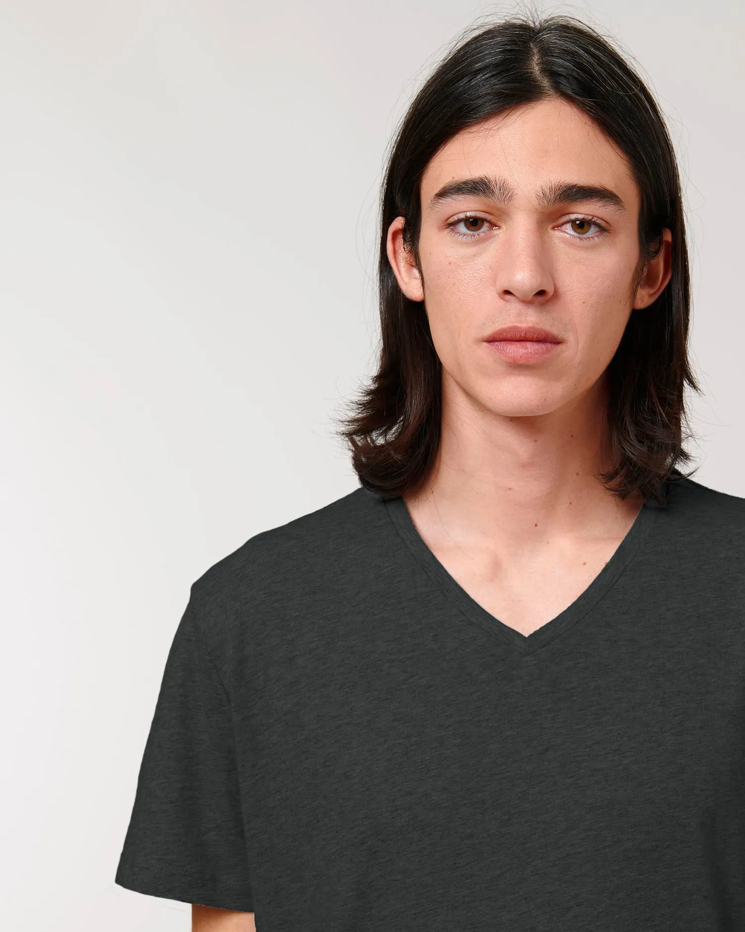 Men's Organic V-Neck T-shirt - 155 g/m² | Presenter STTM562