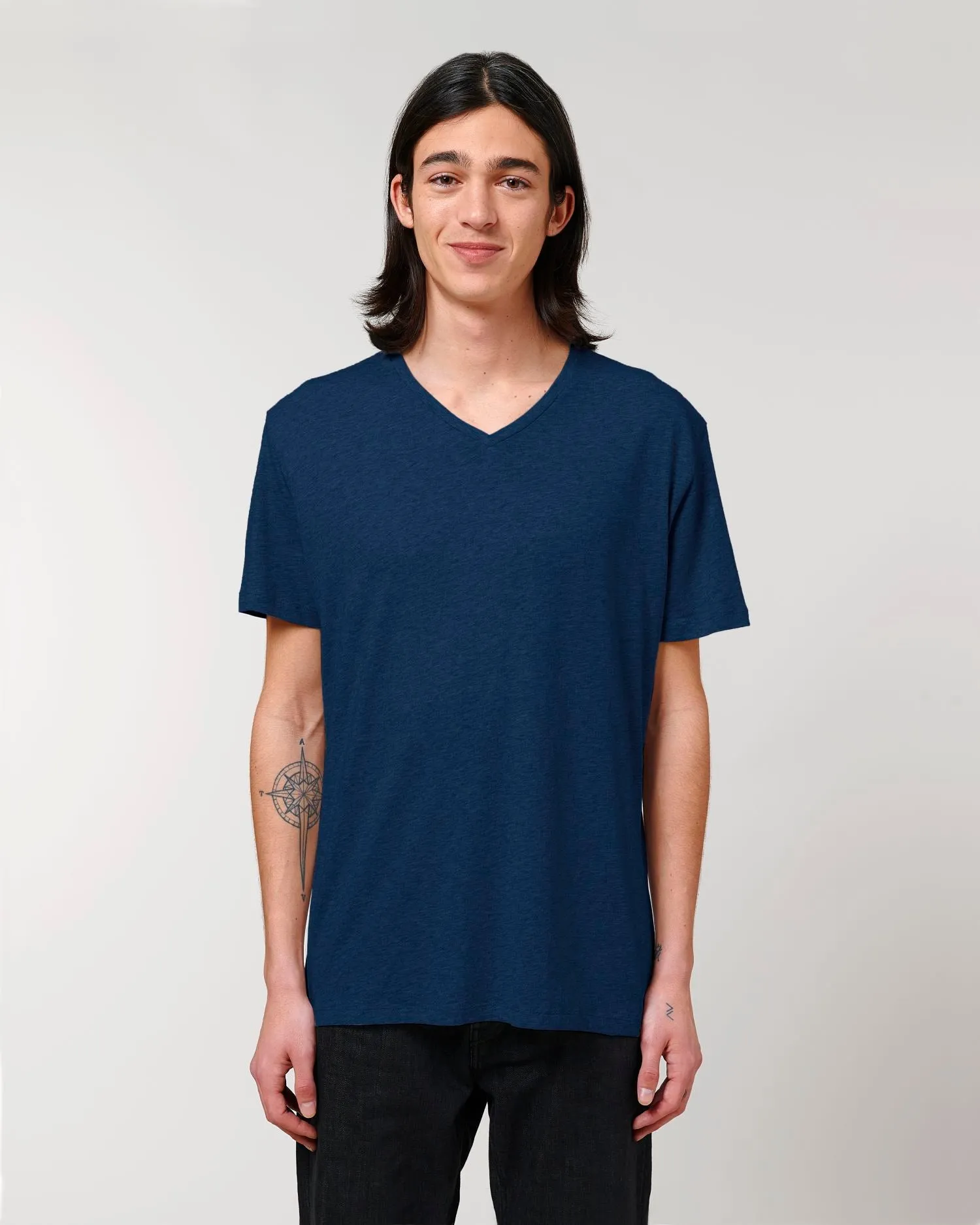 Men's Organic V-Neck T-shirt - 155 g/m² | Presenter STTM562