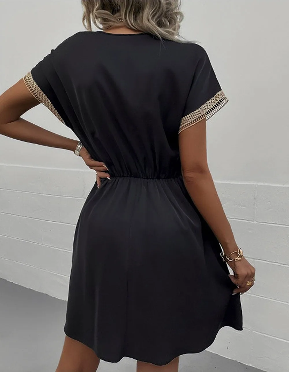 Solid-color V Neck Stitching Short Sleeve Midi A-Line Dresses
