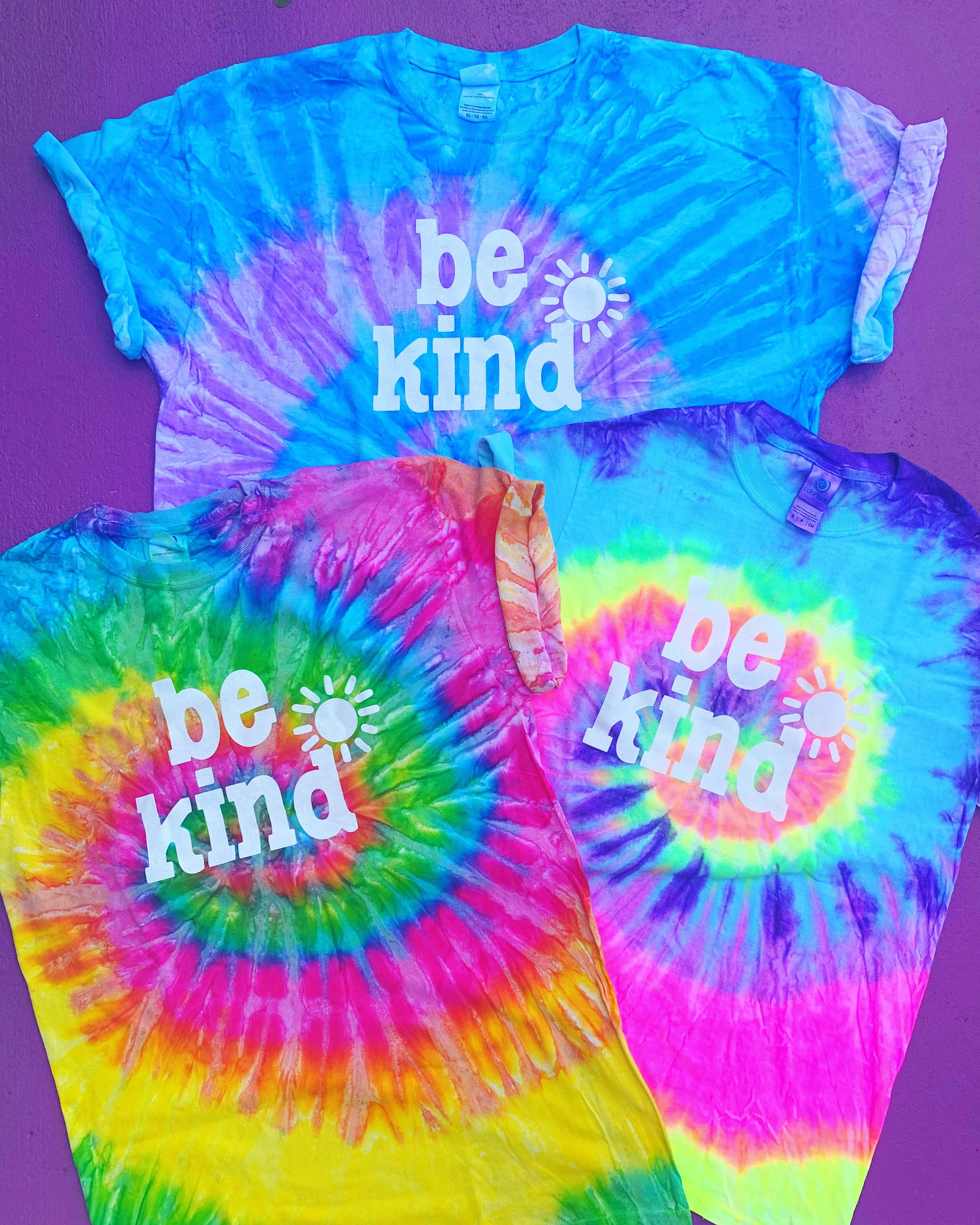 TIE-DYE MYSTERY TEE (BE KIND & PLAIN) - YOUTH
