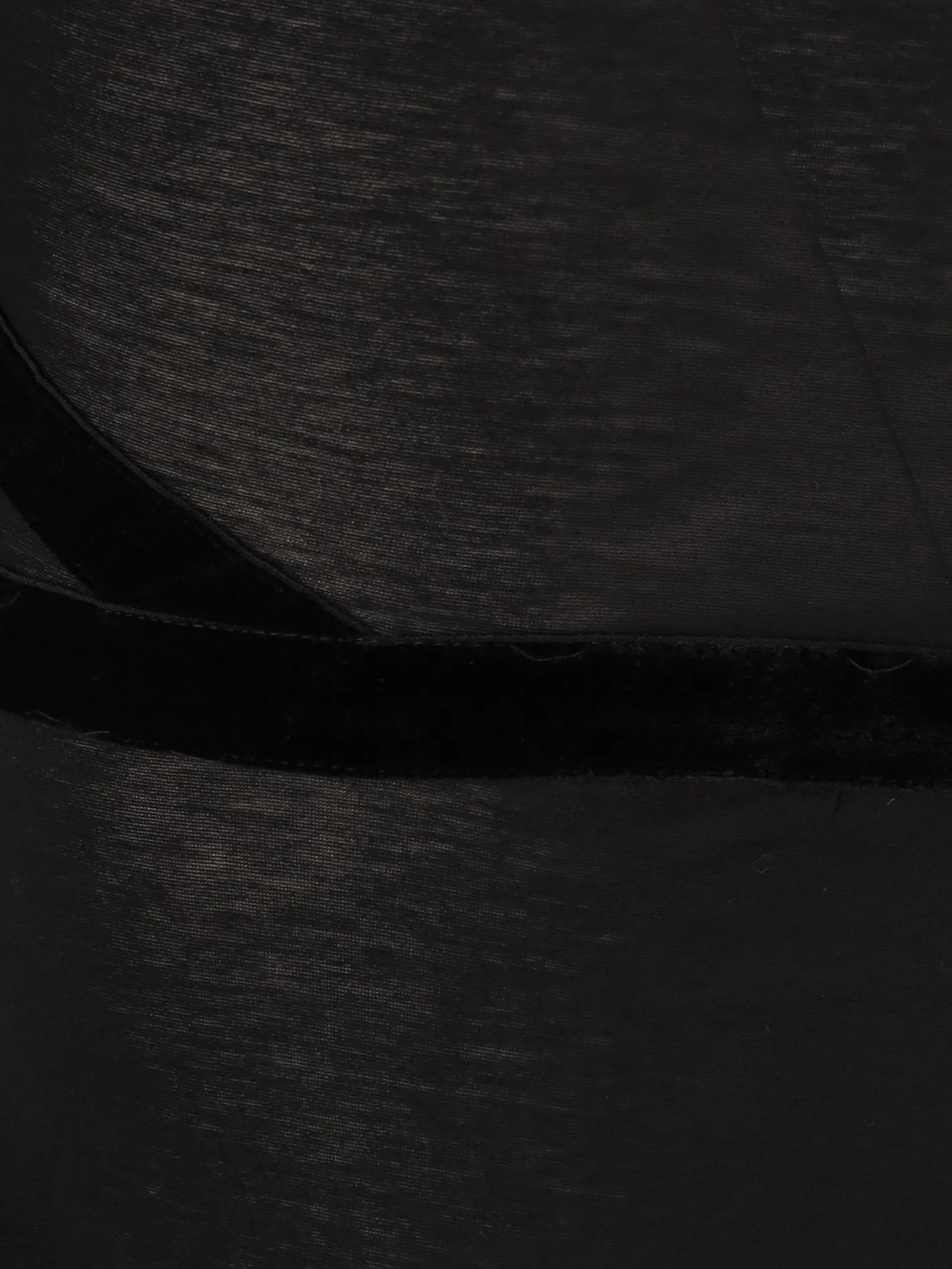 velvet-detail v-neck top